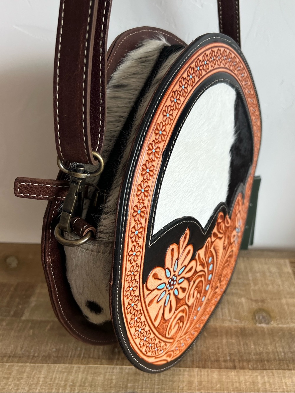 Myra Western Cowhide Round Crossbody Bag Hand Tooled Leather Boho Purse NWT - Picture 6 of 11
